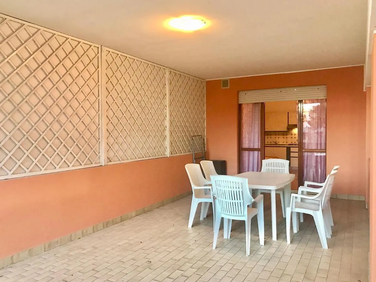 Residence Solarium Pool 比比翁 公寓